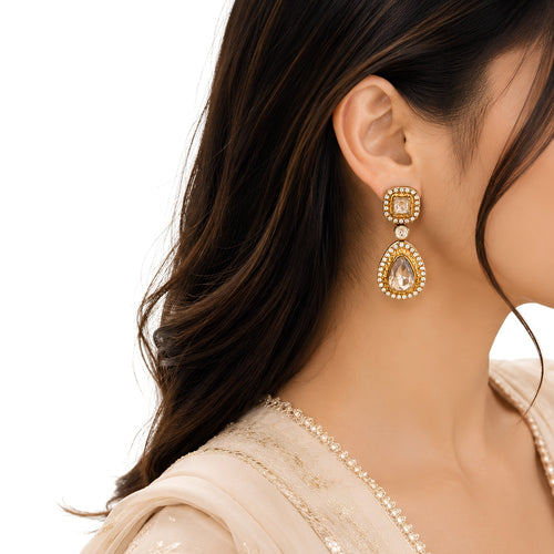 Elegant Teardrop Silver Earring